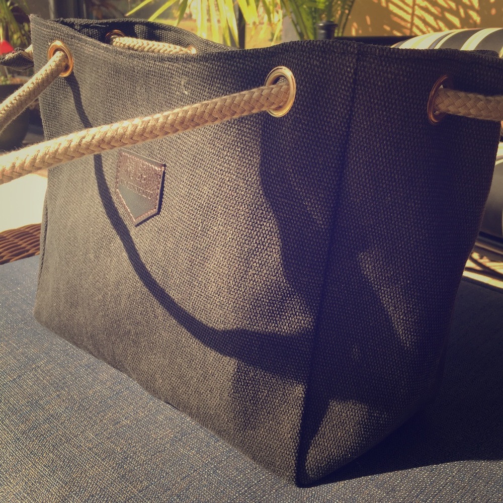 👜💕 NEW Tote Bag 🎉